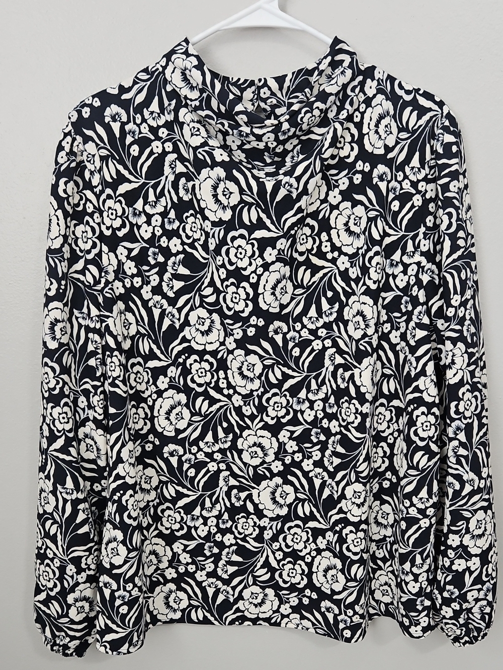 Ann Taylor Navy & White Floral Long-Sleeve Top